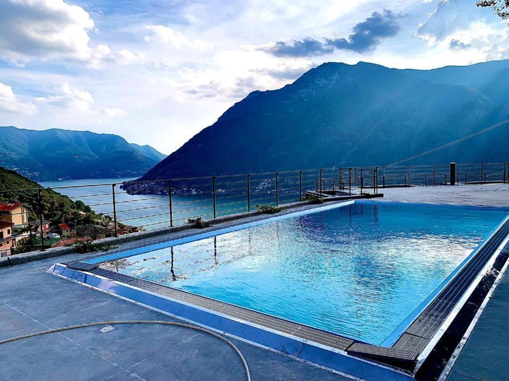 Simon'S Place Lake View Nesso Bagian luar foto